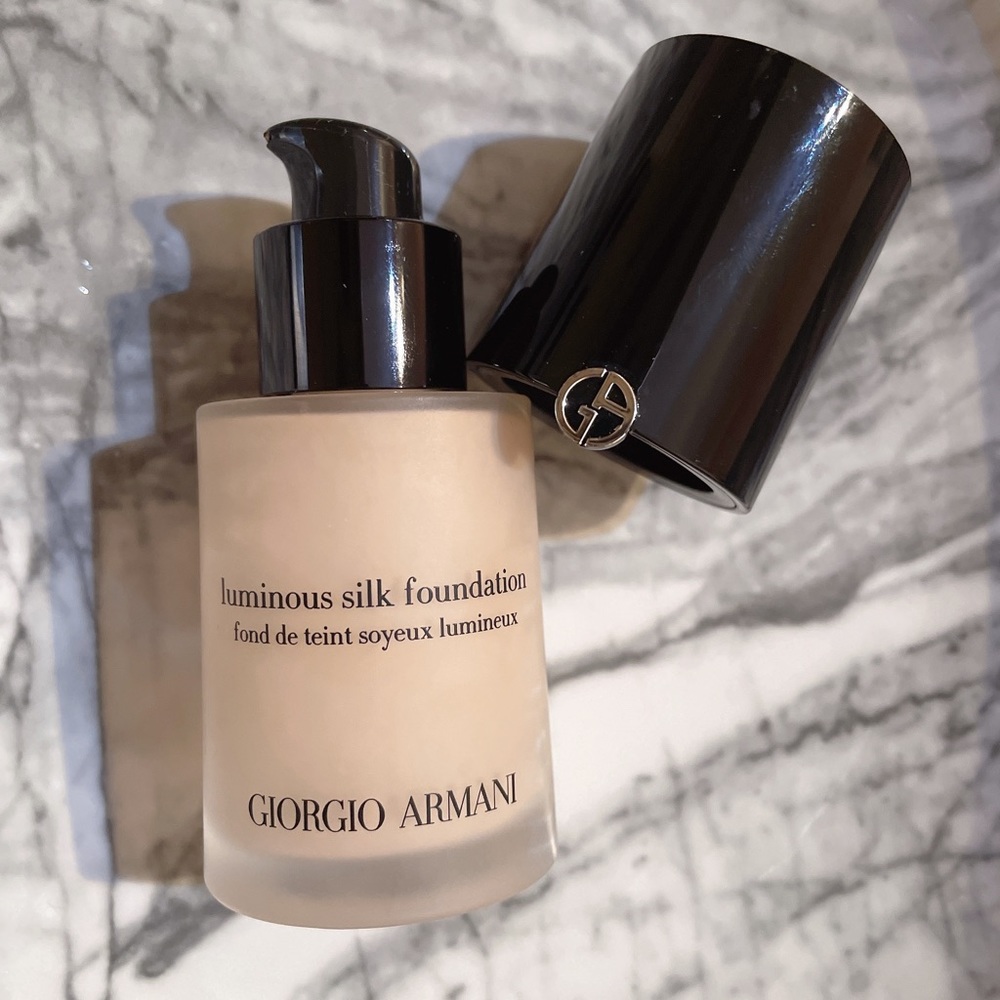 Giorgio Armani Luminous Silk Foundation - Light Beige 2.0